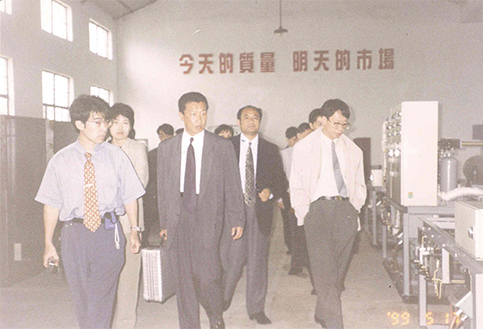 2004年